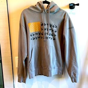 Like new gray Columbia PHG hoodie size M with hunting and American flag print